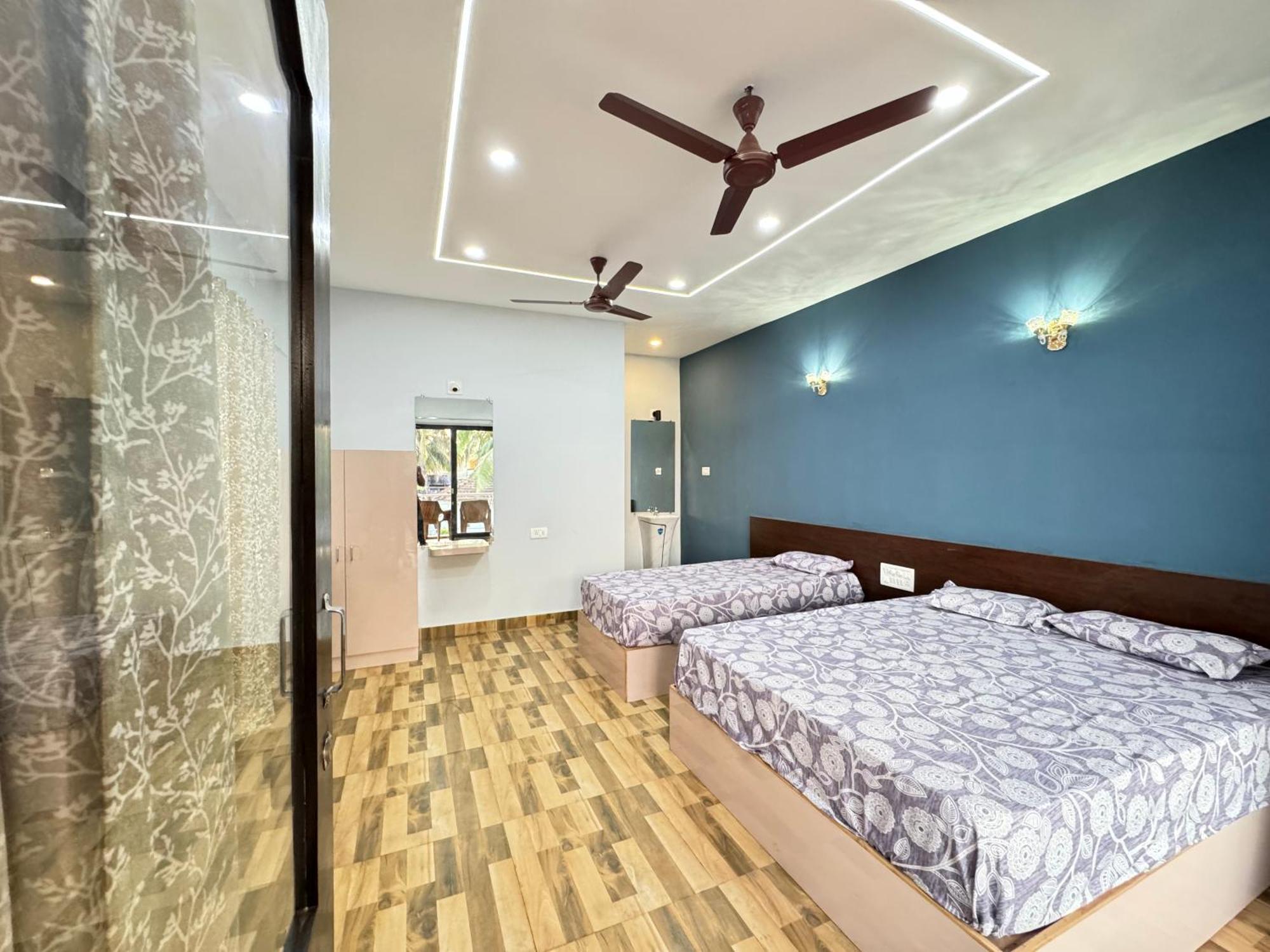 The Glasswater By The Backwater Homestay Kalyānpur Esterno foto