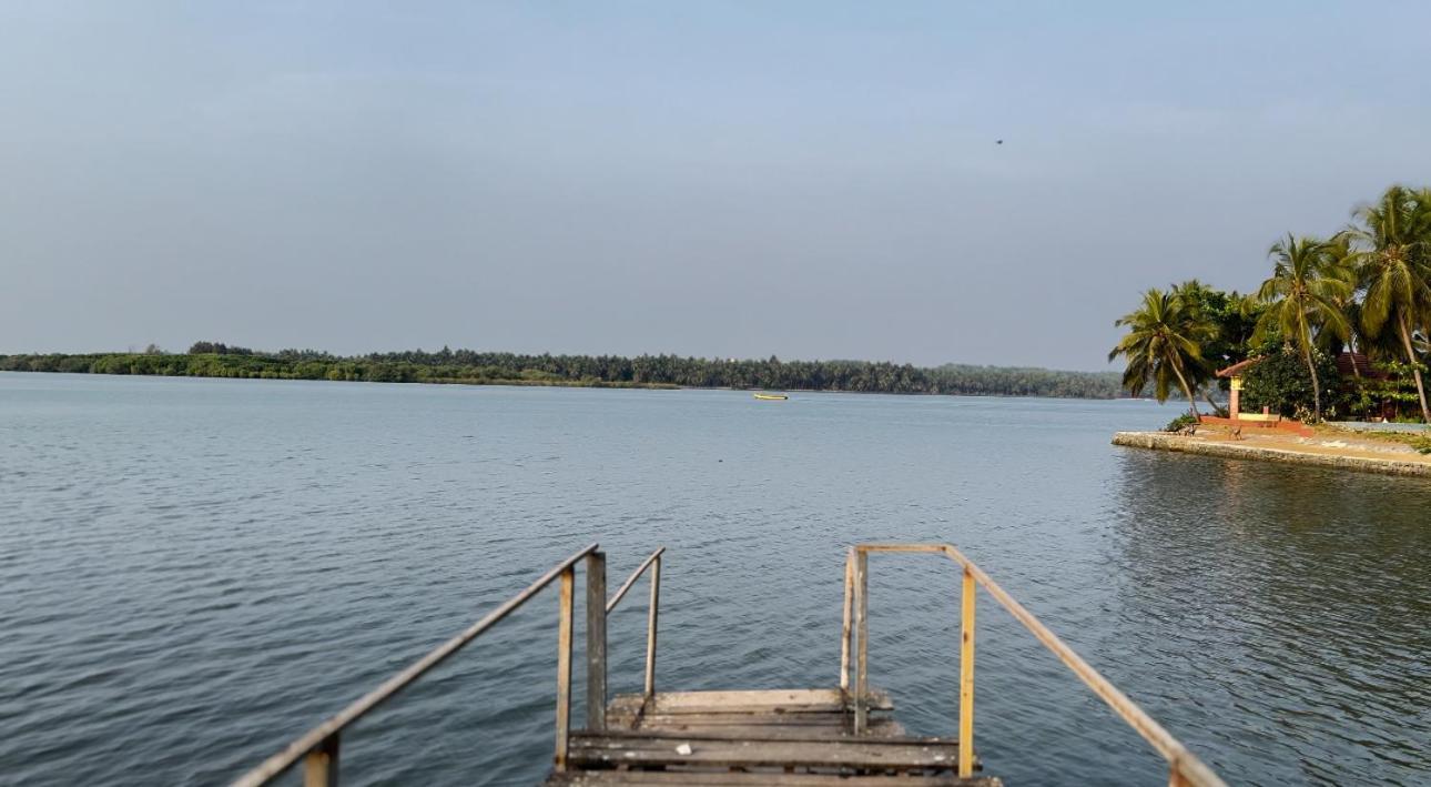 The Glasswater By The Backwater Homestay Kalyānpur Esterno foto