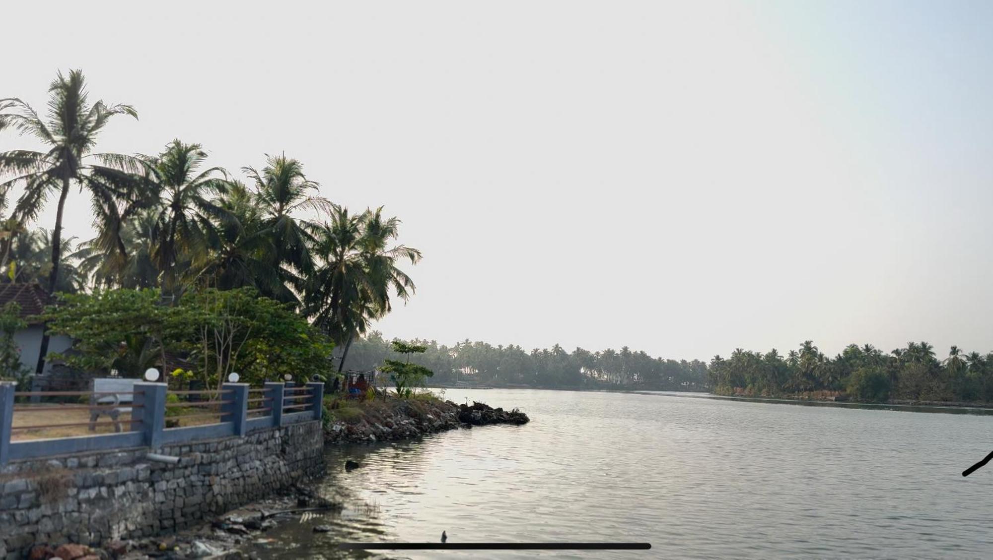 The Glasswater By The Backwater Homestay Kalyānpur Esterno foto