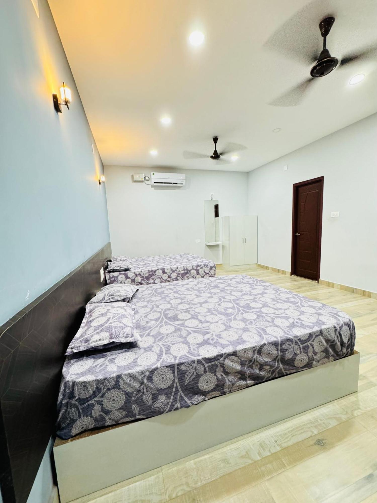 The Glasswater By The Backwater Homestay Kalyānpur Esterno foto
