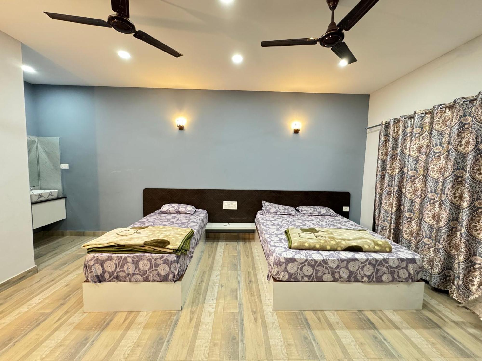 The Glasswater By The Backwater Homestay Kalyānpur Esterno foto