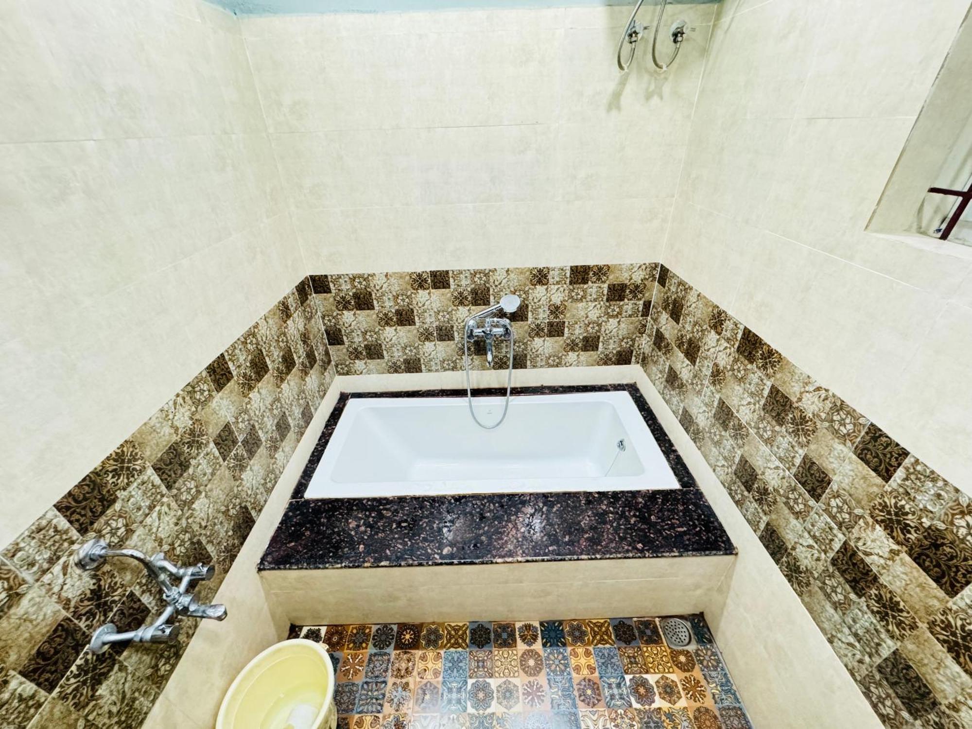 The Glasswater By The Backwater Homestay Kalyānpur Esterno foto