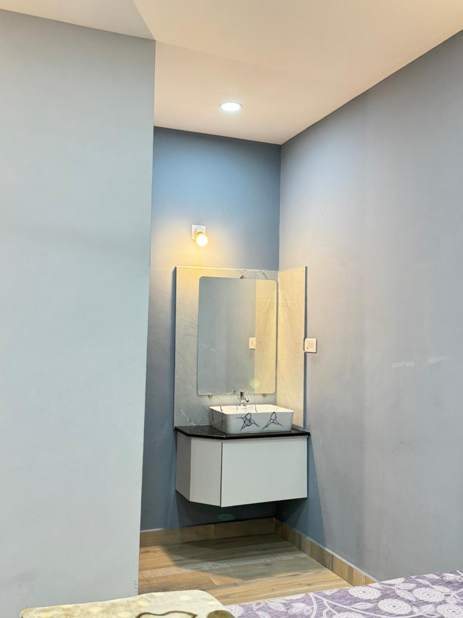 The Glasswater By The Backwater Homestay Kalyānpur Esterno foto