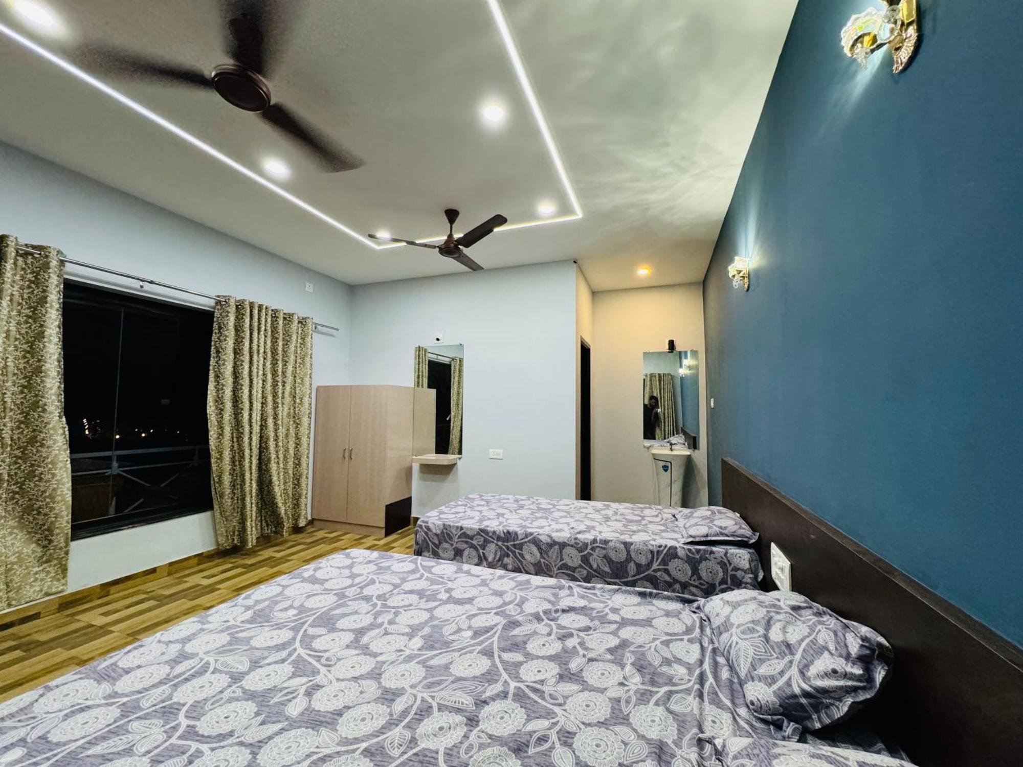 The Glasswater By The Backwater Homestay Kalyānpur Esterno foto