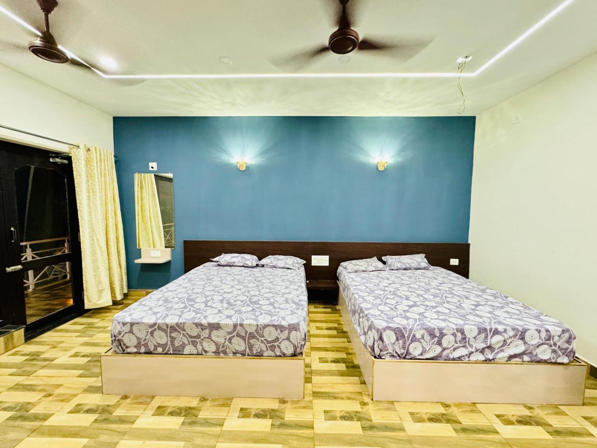 The Glasswater By The Backwater Homestay Kalyānpur Esterno foto